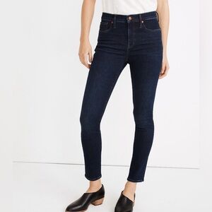 NWT 24P petite 9" Mid-Rise Skinny Jeans in Orland Wash: TENCEL™ Denim Edition